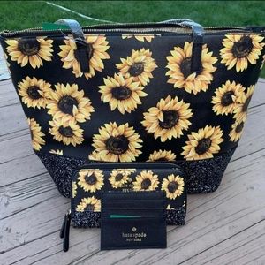 Women's purse set